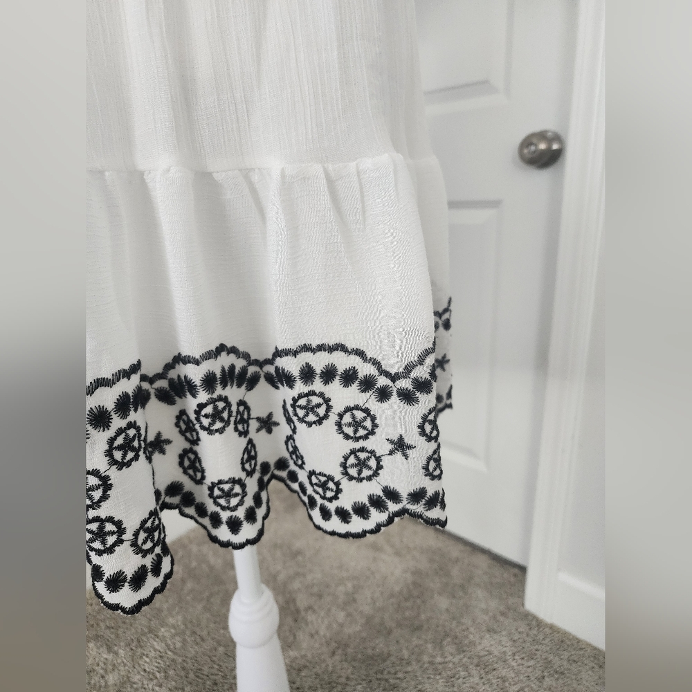 White Embroidered V-Neck Mini Dress with Black Trim - Picture 3 of 5